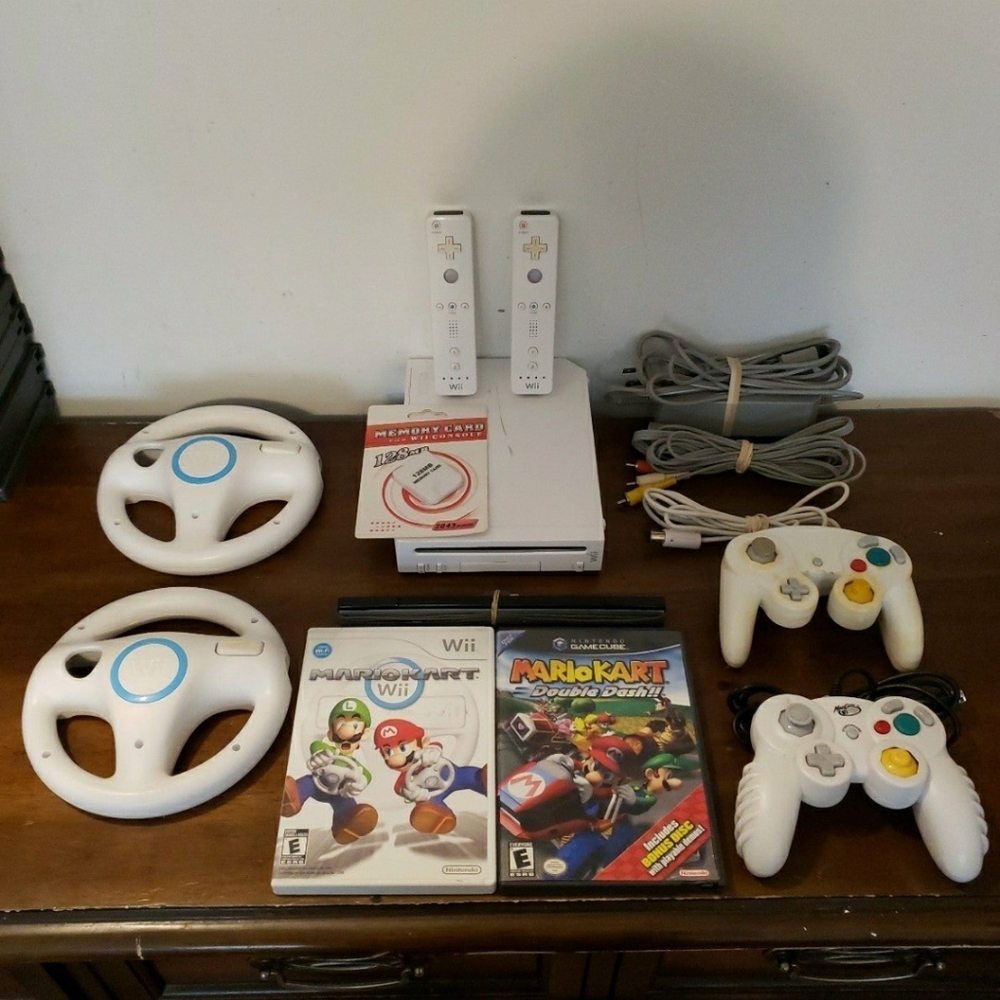 Nintendo Wii Console (MARIO KART SUPER BUNDLE!)